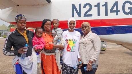 Mothers and their children on their way to N'Zao Hospital with the MAF aircraft.